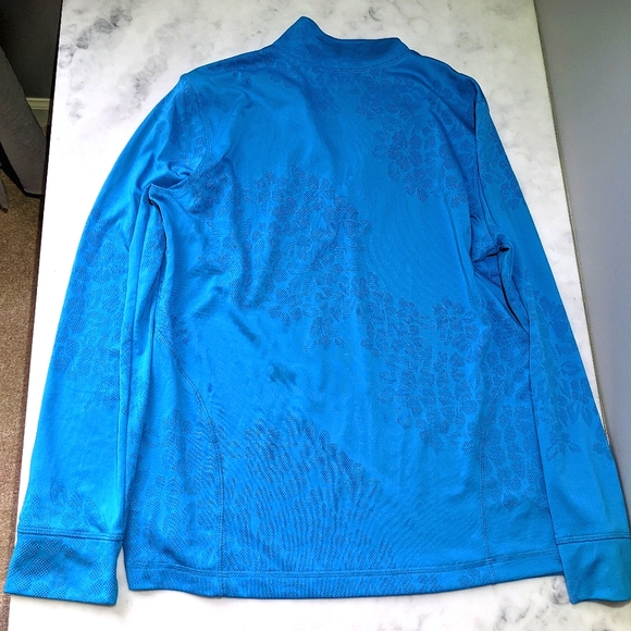 Xerision Performance Wear Top - Picture 2 of 6